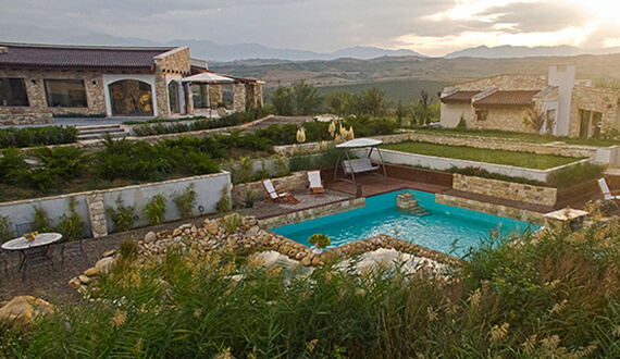 Experience an Unforgettable 7-Night Stay 1