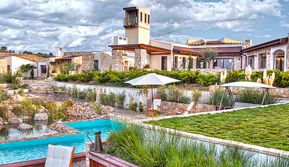 Experience an Unforgettable 5-Night Stay 1